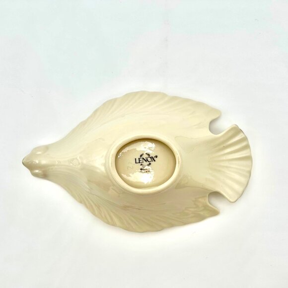 Lenox Ivory & Gold Trim Beautiful Bird Christmas Candy or Nut Dish Hostess Gift - Picture 4 of 6